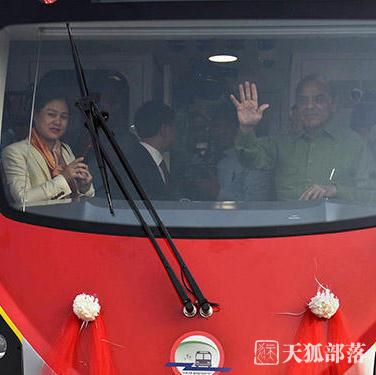 巴基斯坦迎来首列“中国造”地铁将进入地铁时代