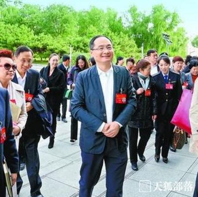 北京市出席十九大代表报到 小香玉是代表团新面孔