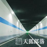 绍兴首条湖底隧道昨日试通车 限制时速50公里