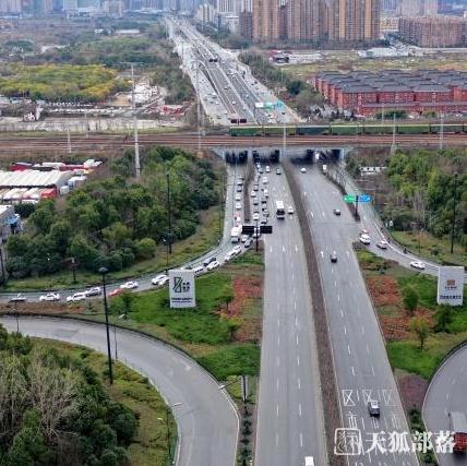 杭州上塘高架路打通“最后一公里”