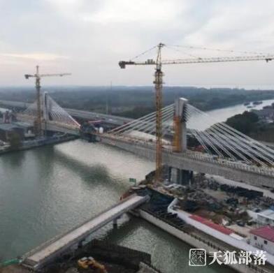 上海17号线西延伸工程两座节点桥实现“双合龙”