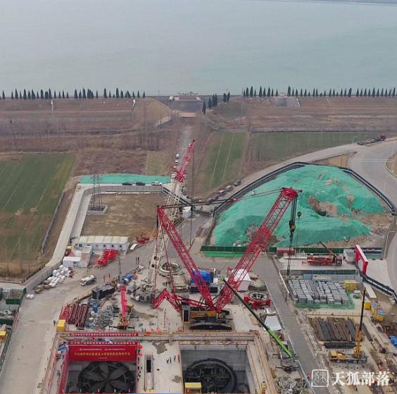 济南黄河济泺路北延工程隧道双线贯通 安全穿越大型城市水库