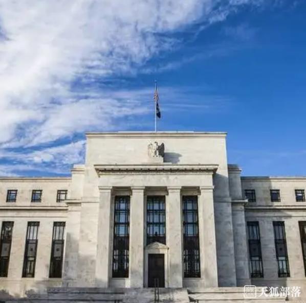德媒：美联储维持高利率加剧美国债务风险
